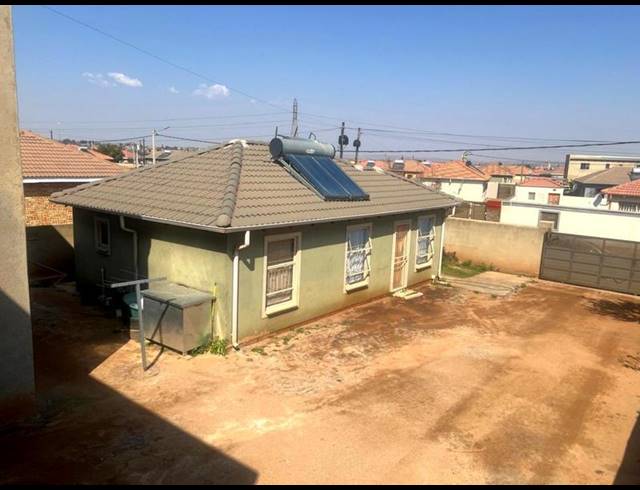 3 BEDROOM HOUSE FOR SALE IN LUFHERENG